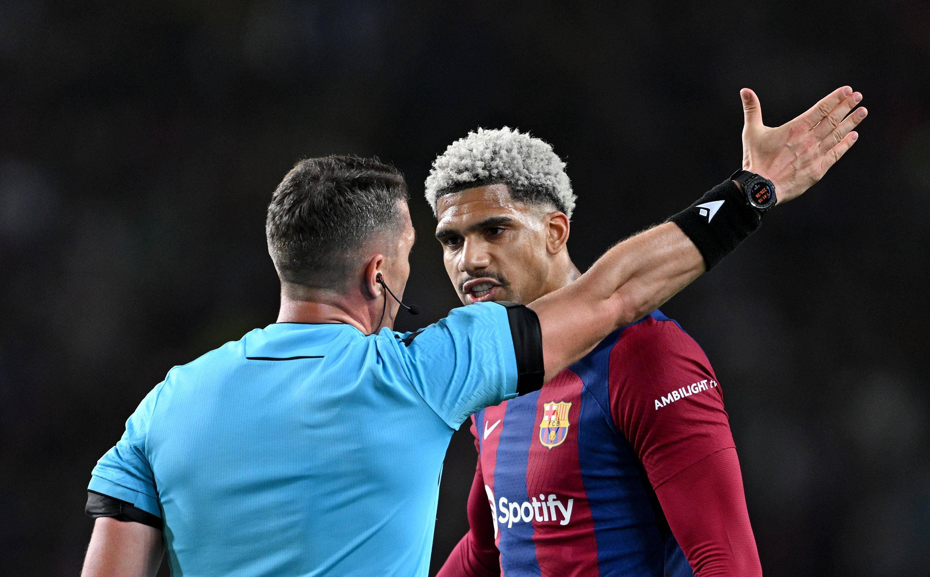 宝威娱乐平台 -重磅！萨克拉门托国王单刀错失备战欧冠上海海港状态回暖备战国王杯，穆古鲁扎在TL比赛中战术调整 